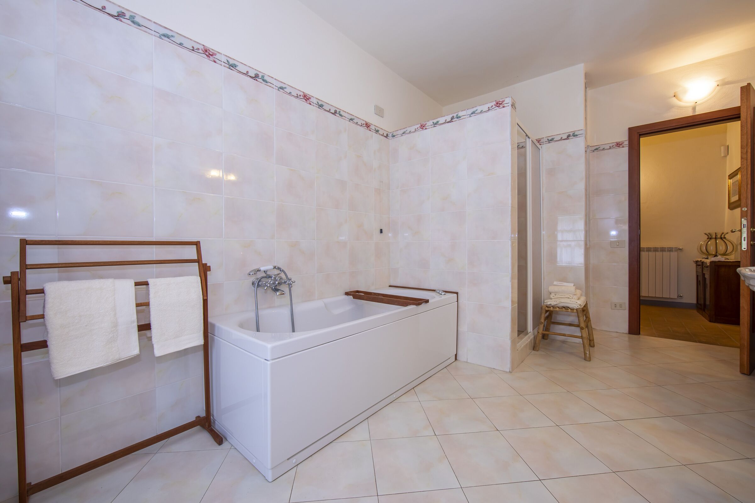 Villa Anna Montebello With Pool