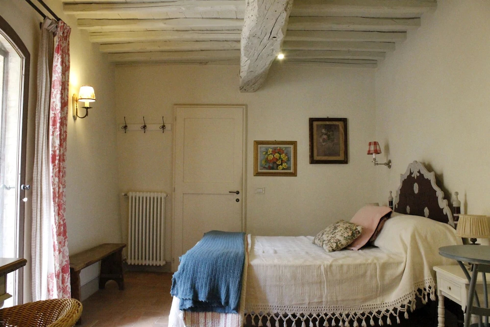 Private Room In Small Medieval Borgo