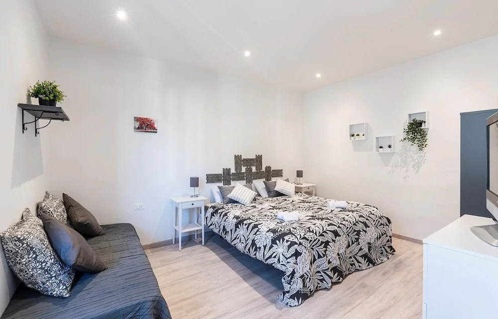 Domy's Guest House