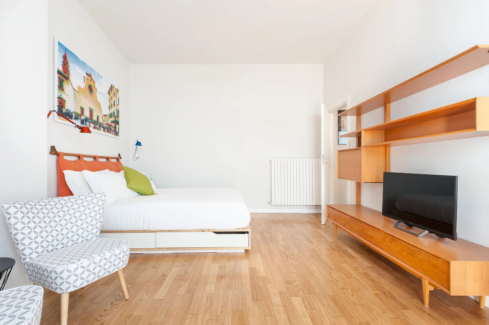 Downtown Apt Quiet with Terrace and Lift