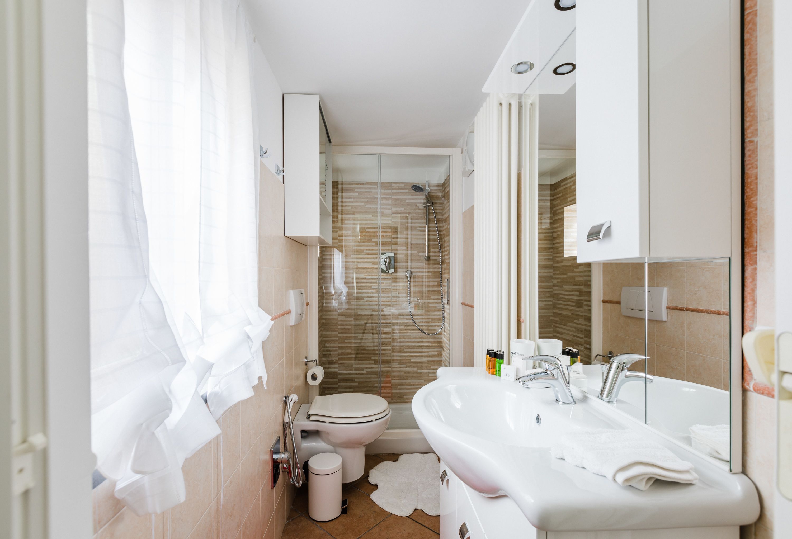 Florence Liona Apartments