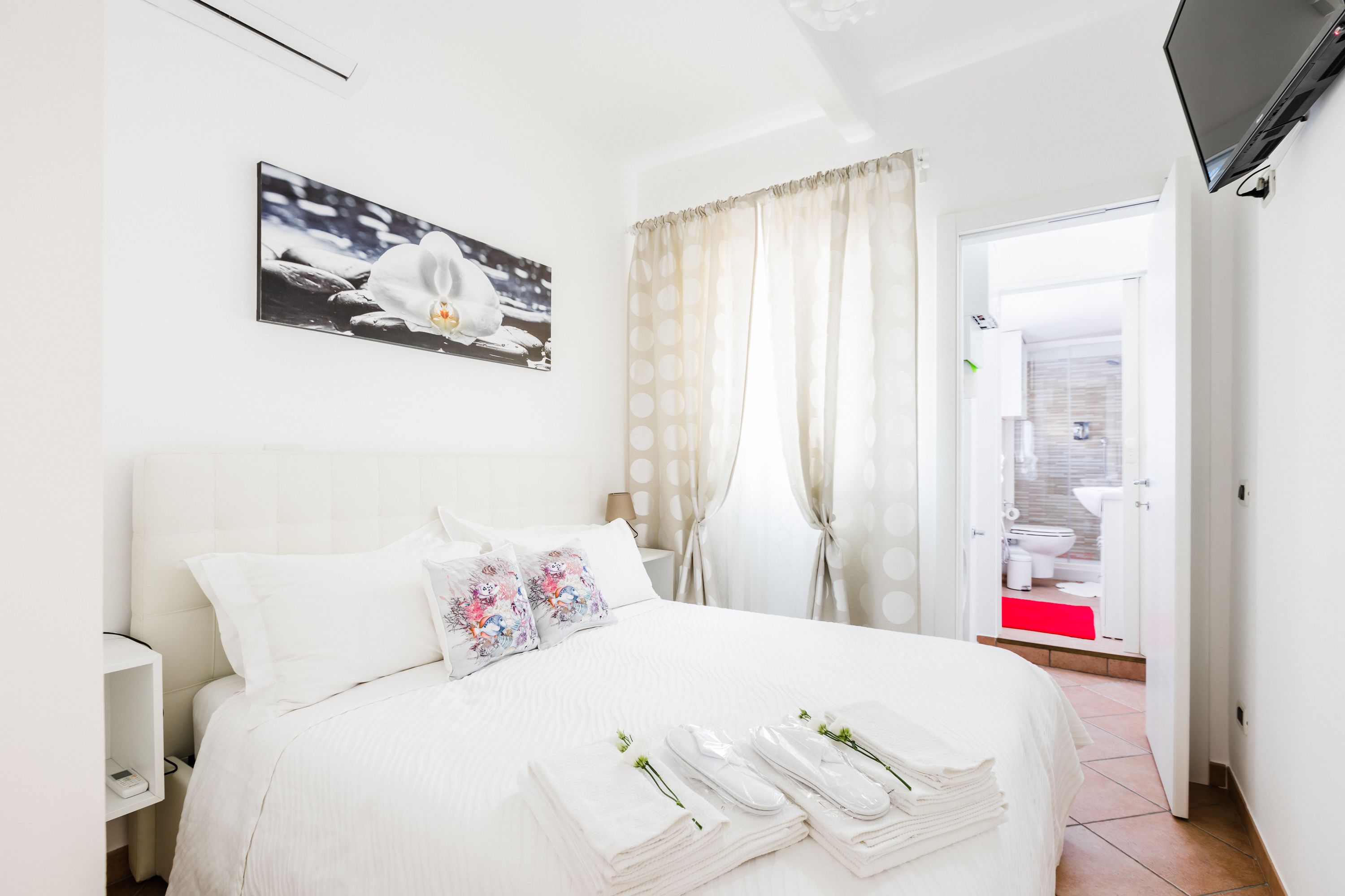 Florence Liona Apartments
