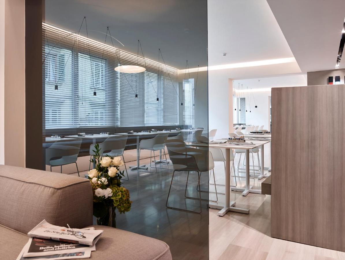 Glance Hotel
