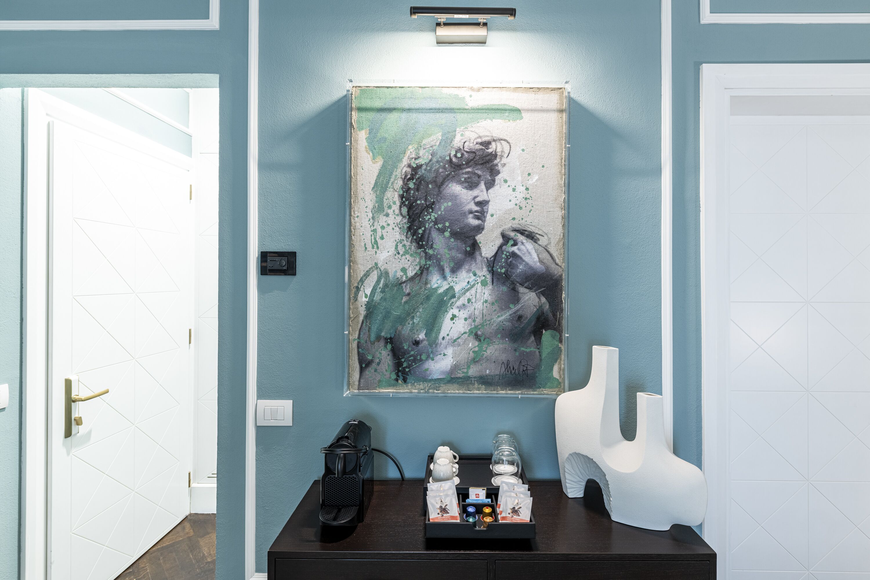 Glimpse Hotel