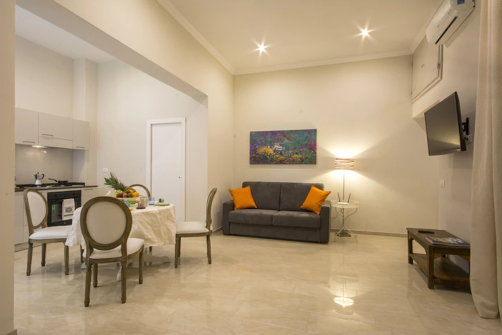 Iris Apartments