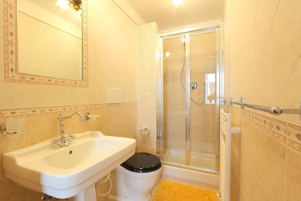 Katti House Bed & Breakfast