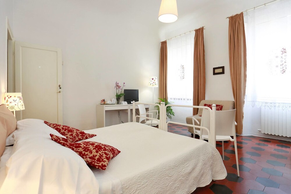 Lucretia House