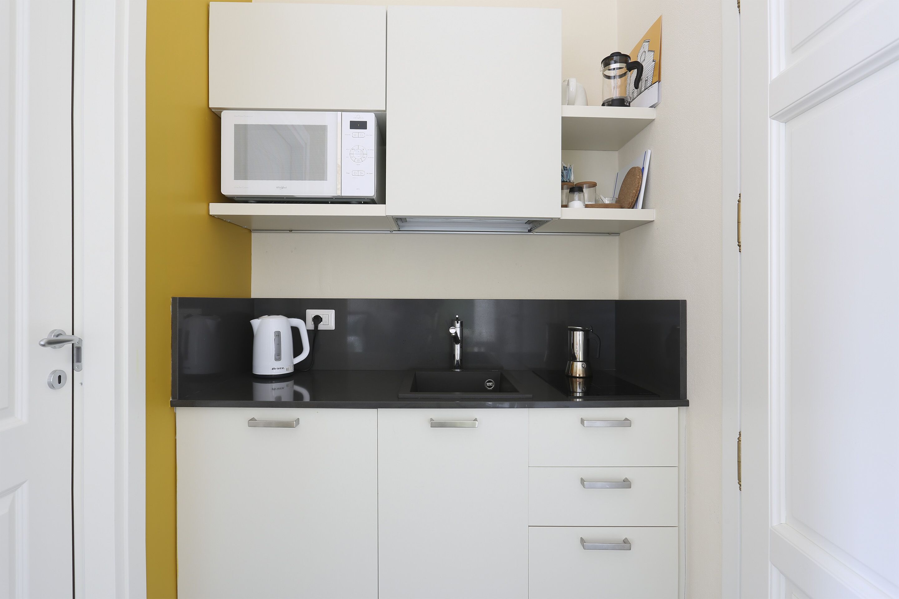 Pauline Suites