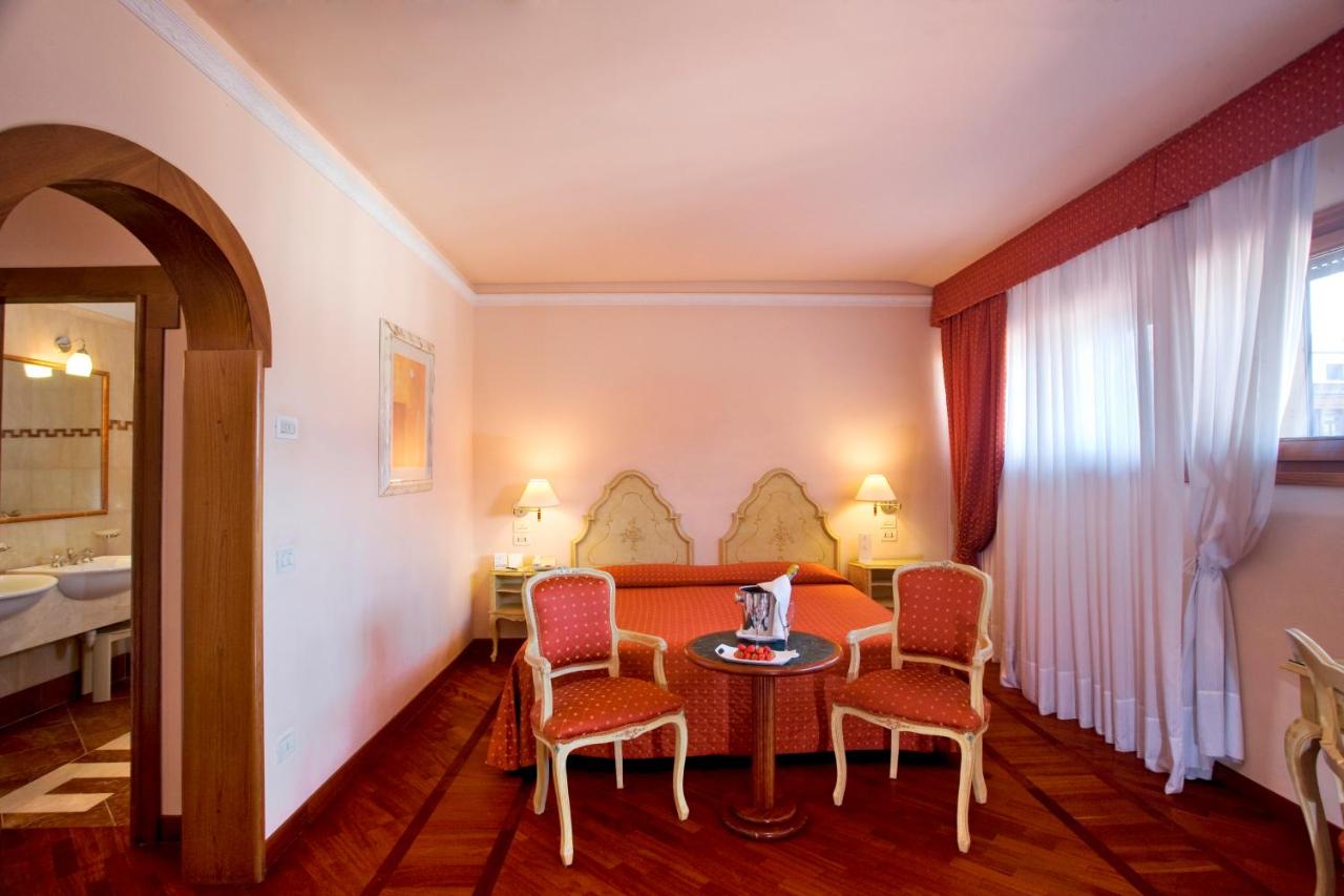 Hotel Pierre