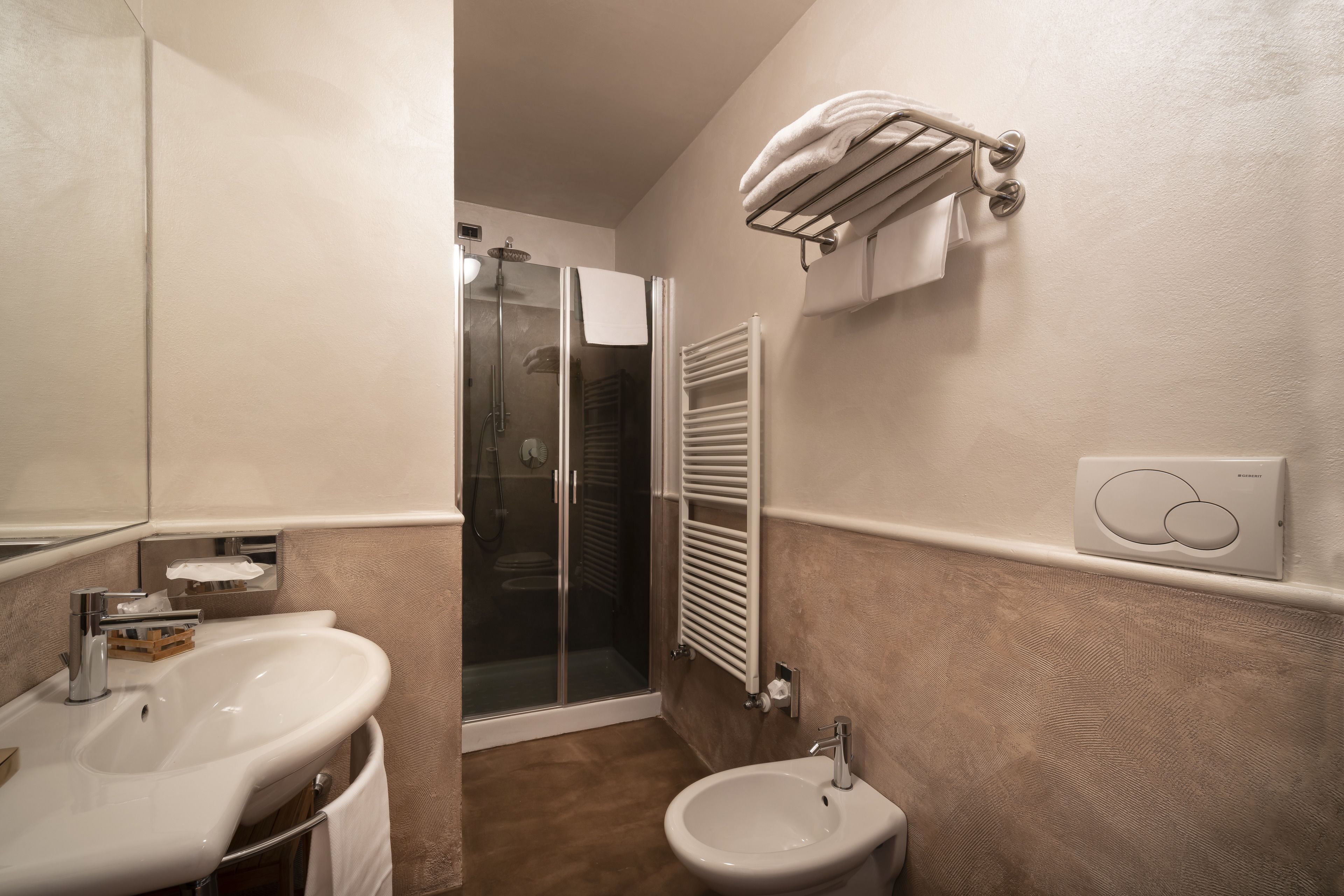 Solo Experience Hotel