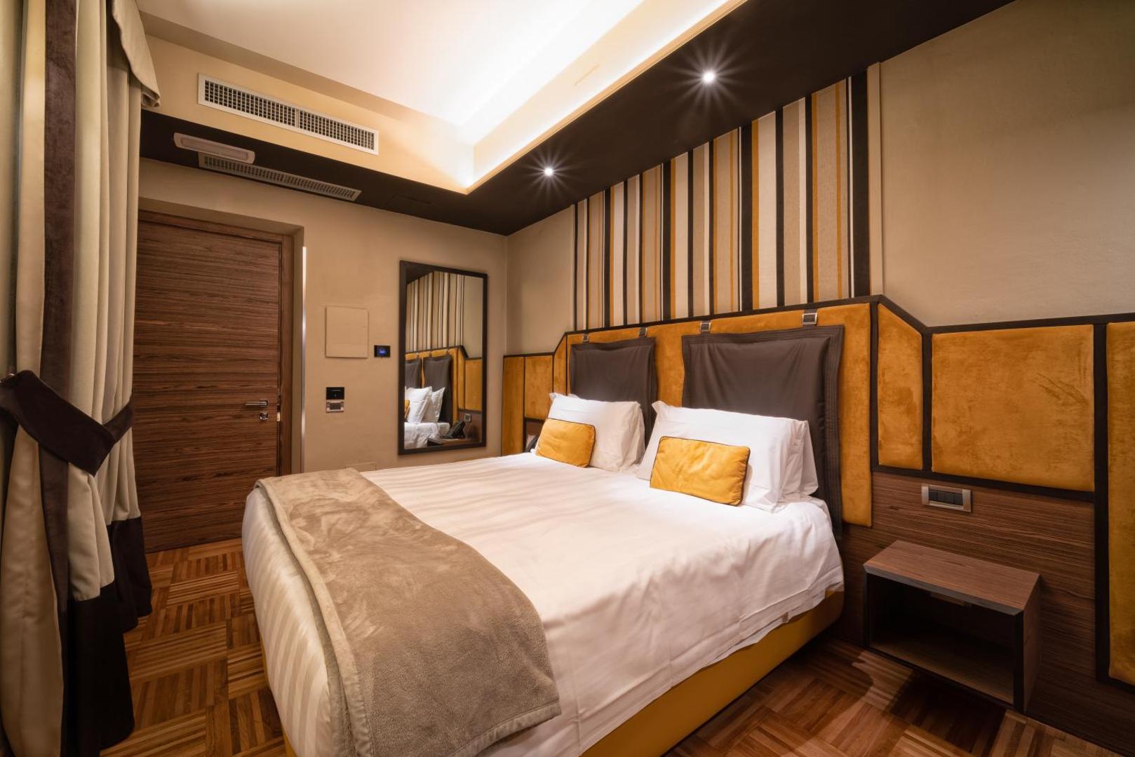 Solo Experience Hotel