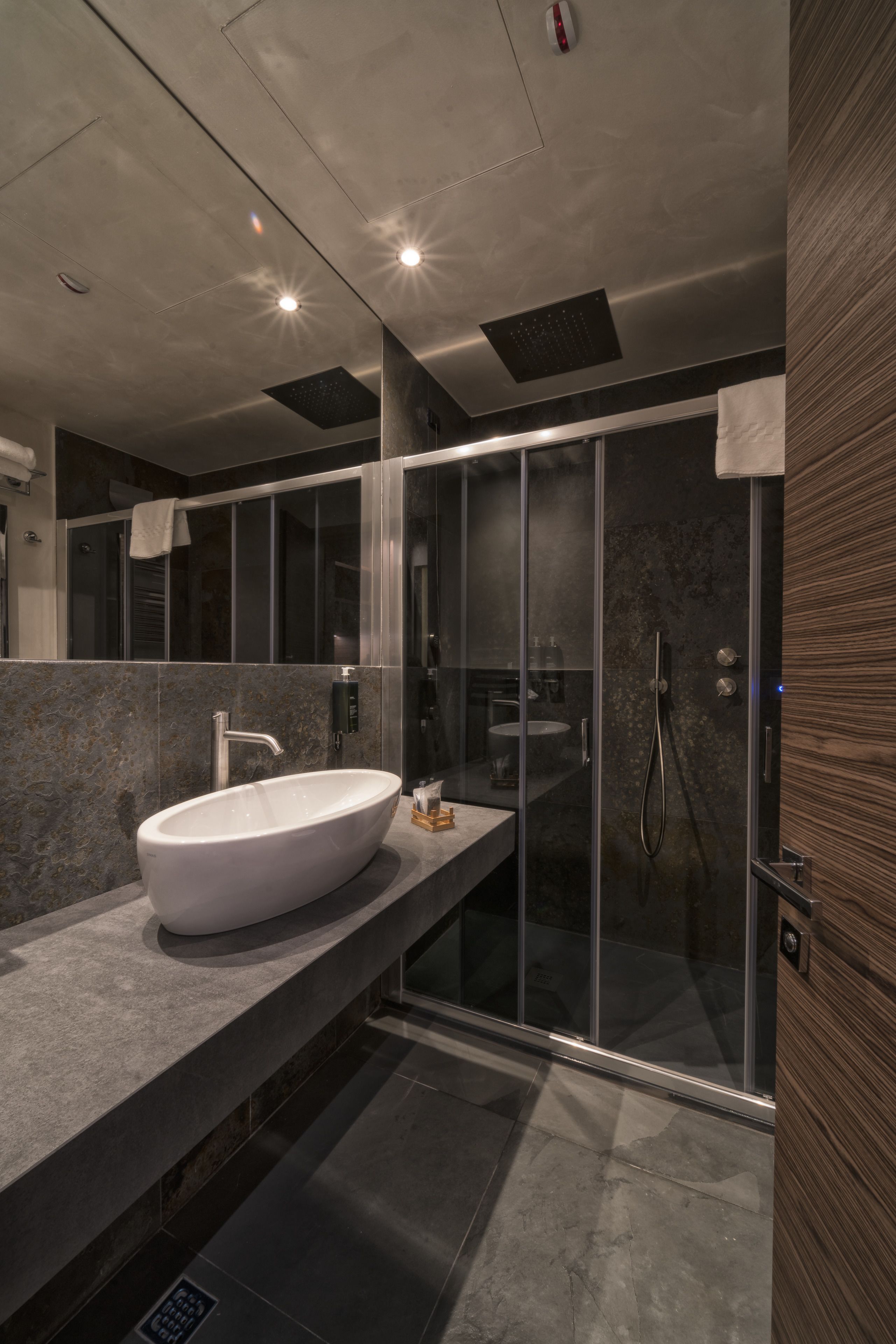 Solo Experience Hotel