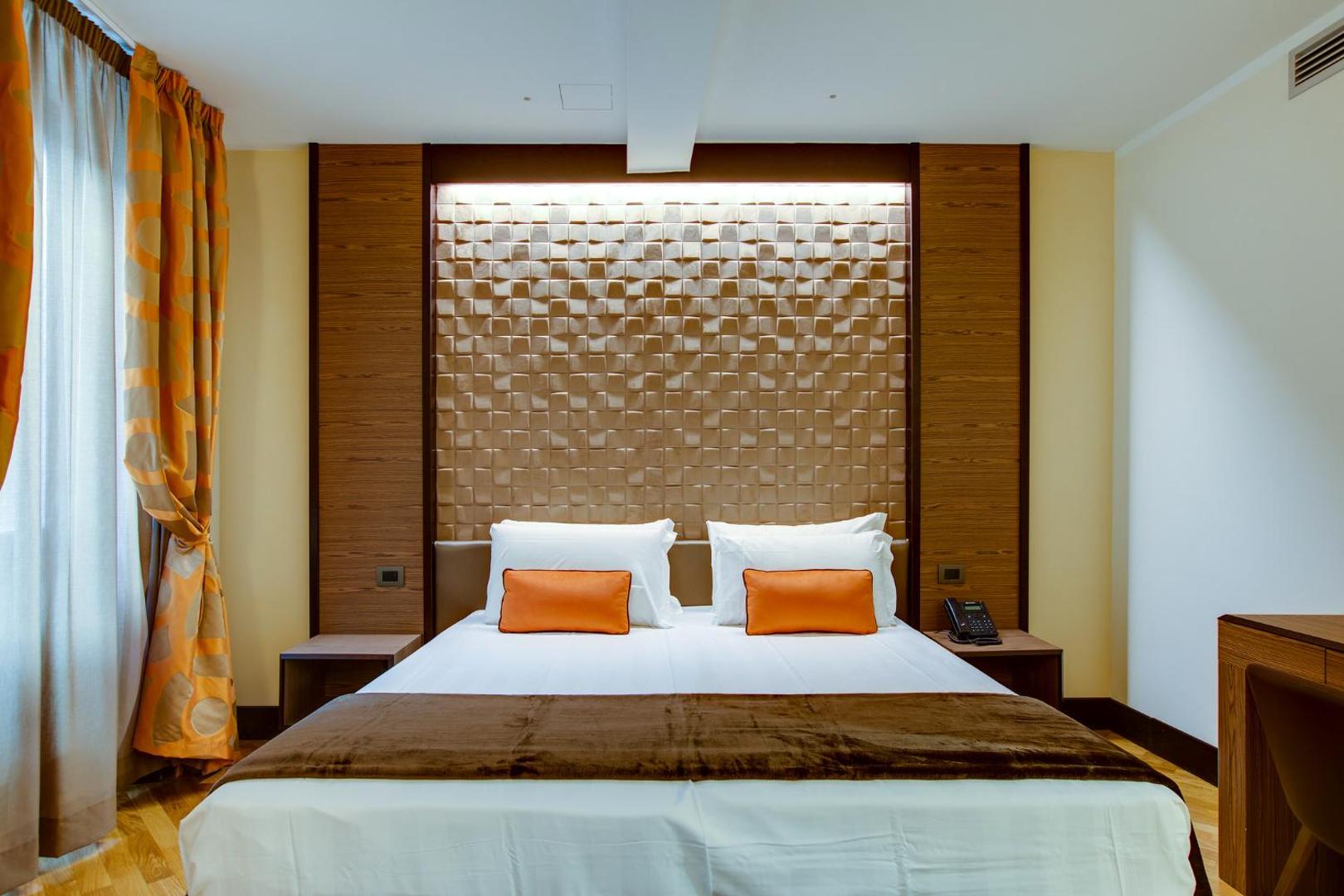 Solo Experience Hotel