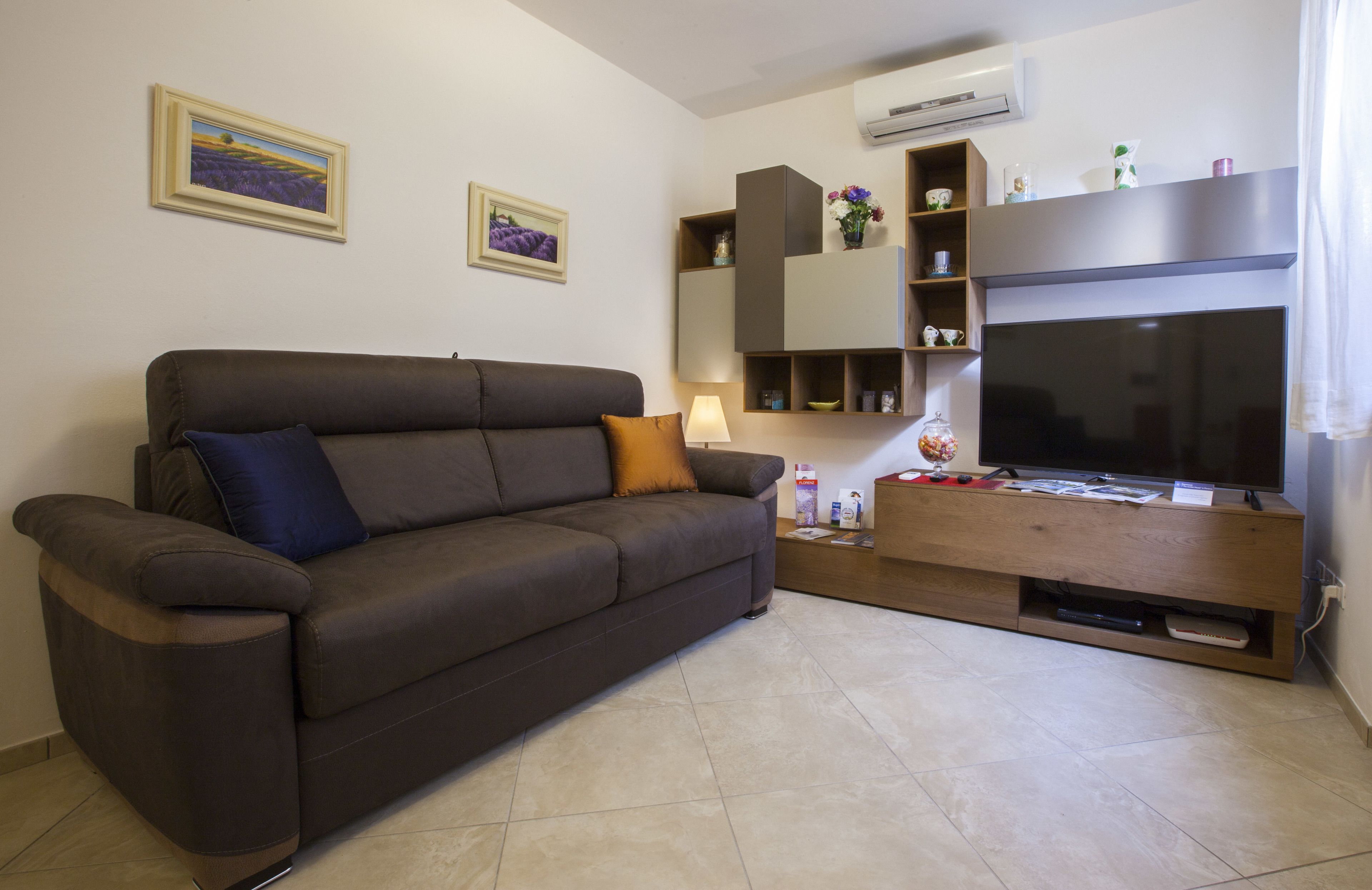 The Golden House Florence Suite