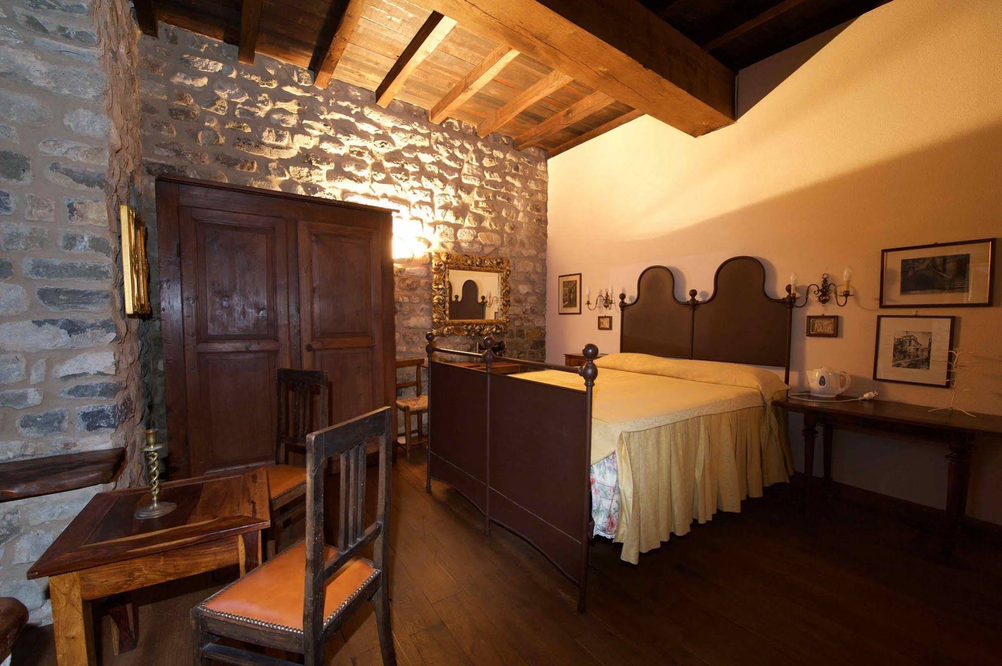 Castello dell Aquila