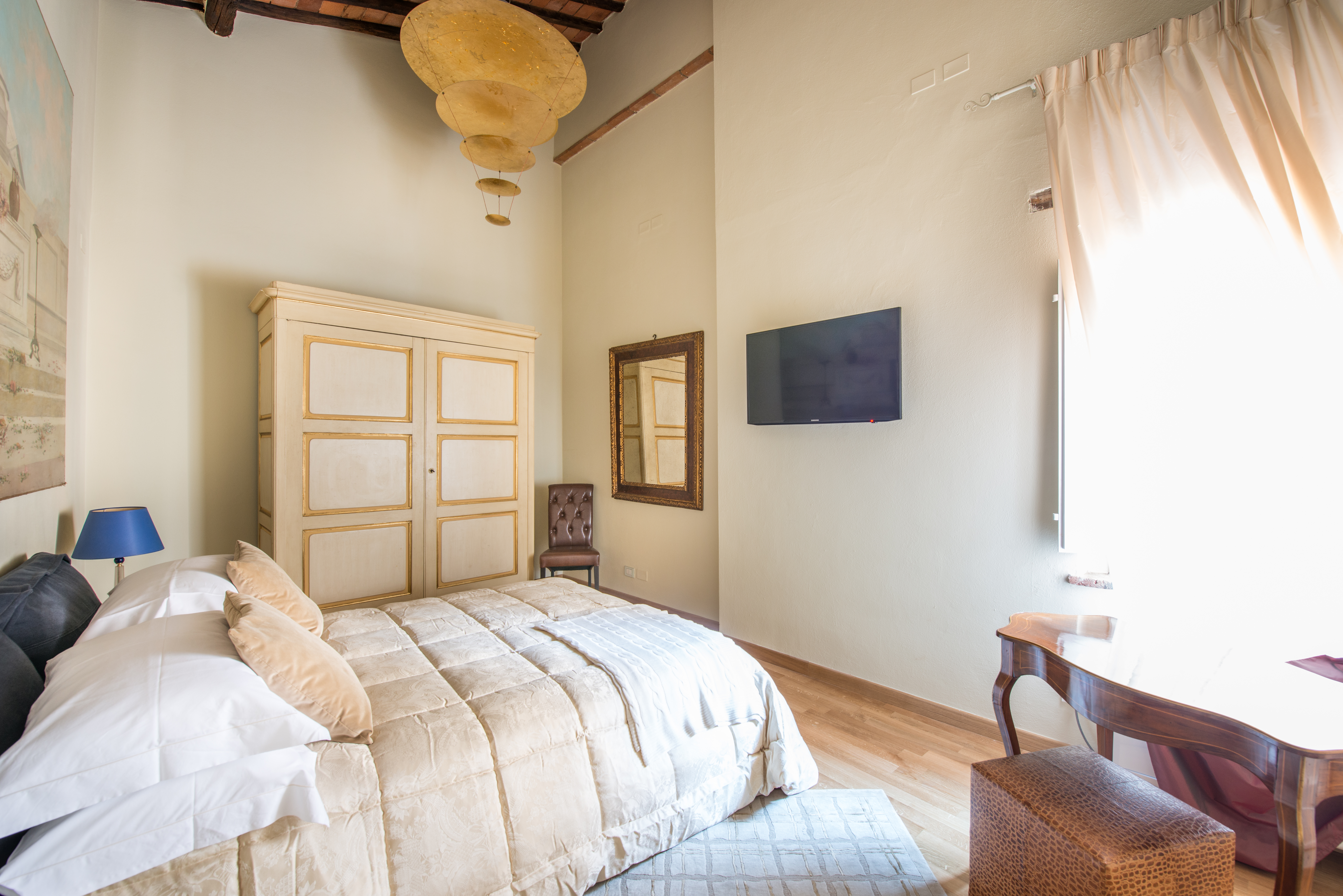 15 Santori Luxury Home