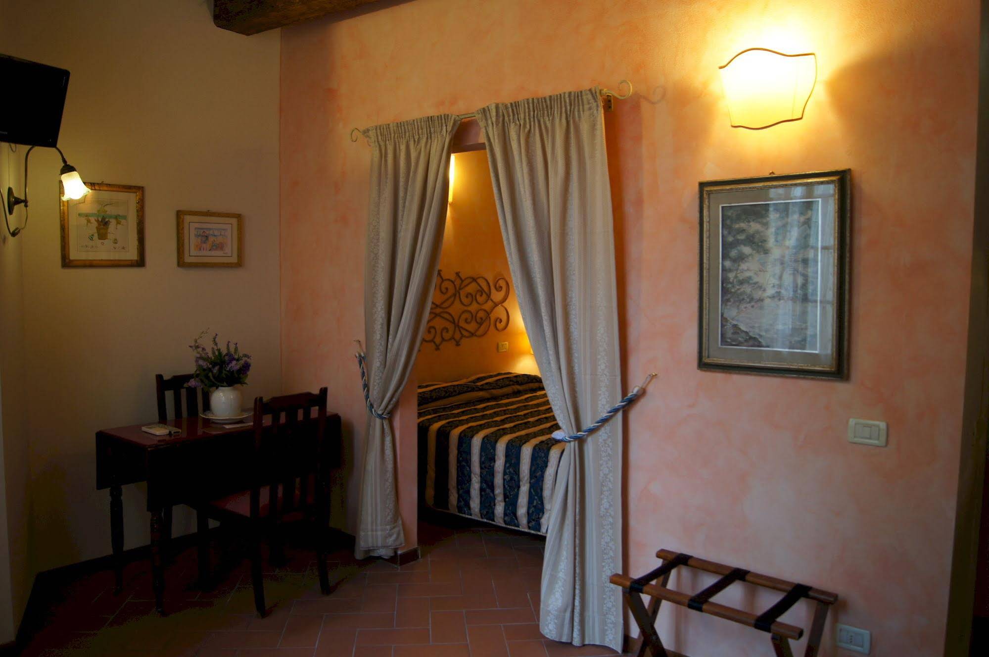 La Tosca Rooms