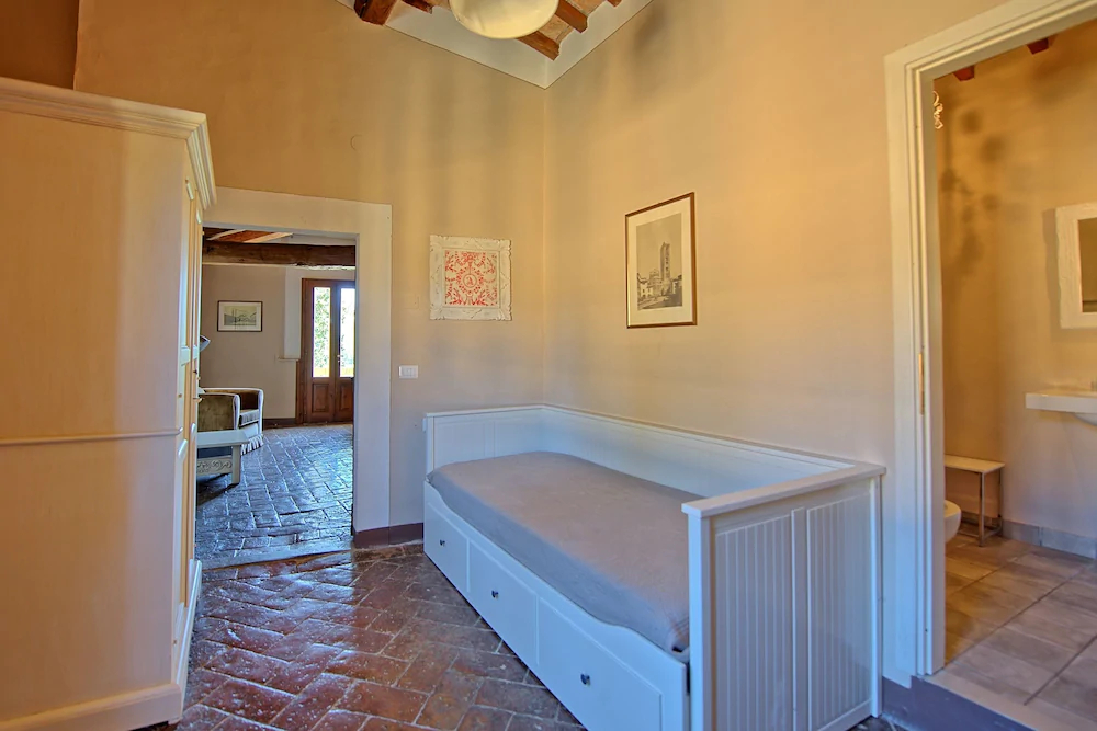 Castello di Montegufoni