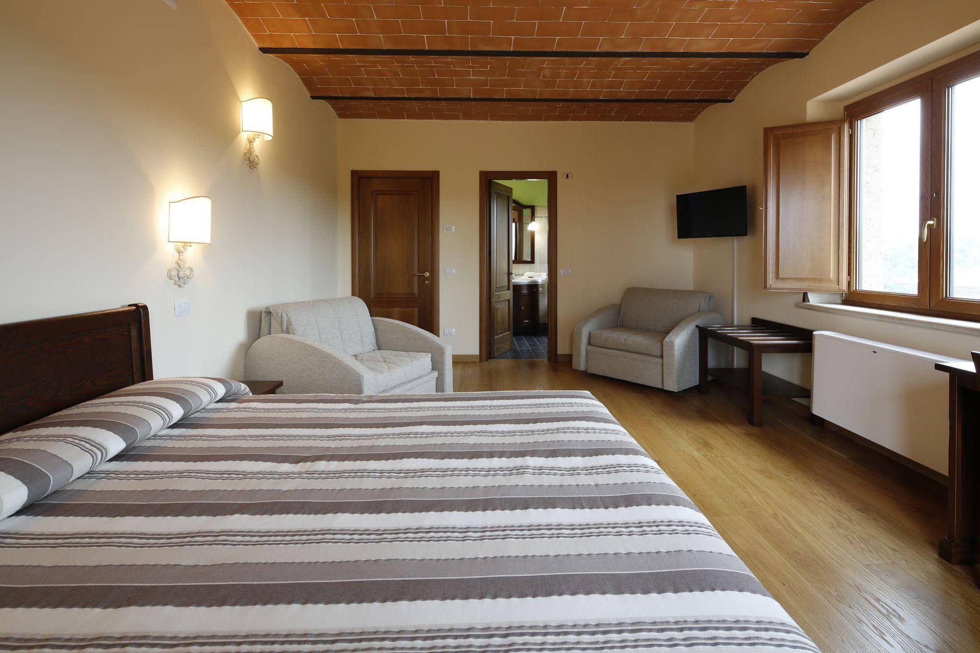 Agriturismo Poggio Al Tufo