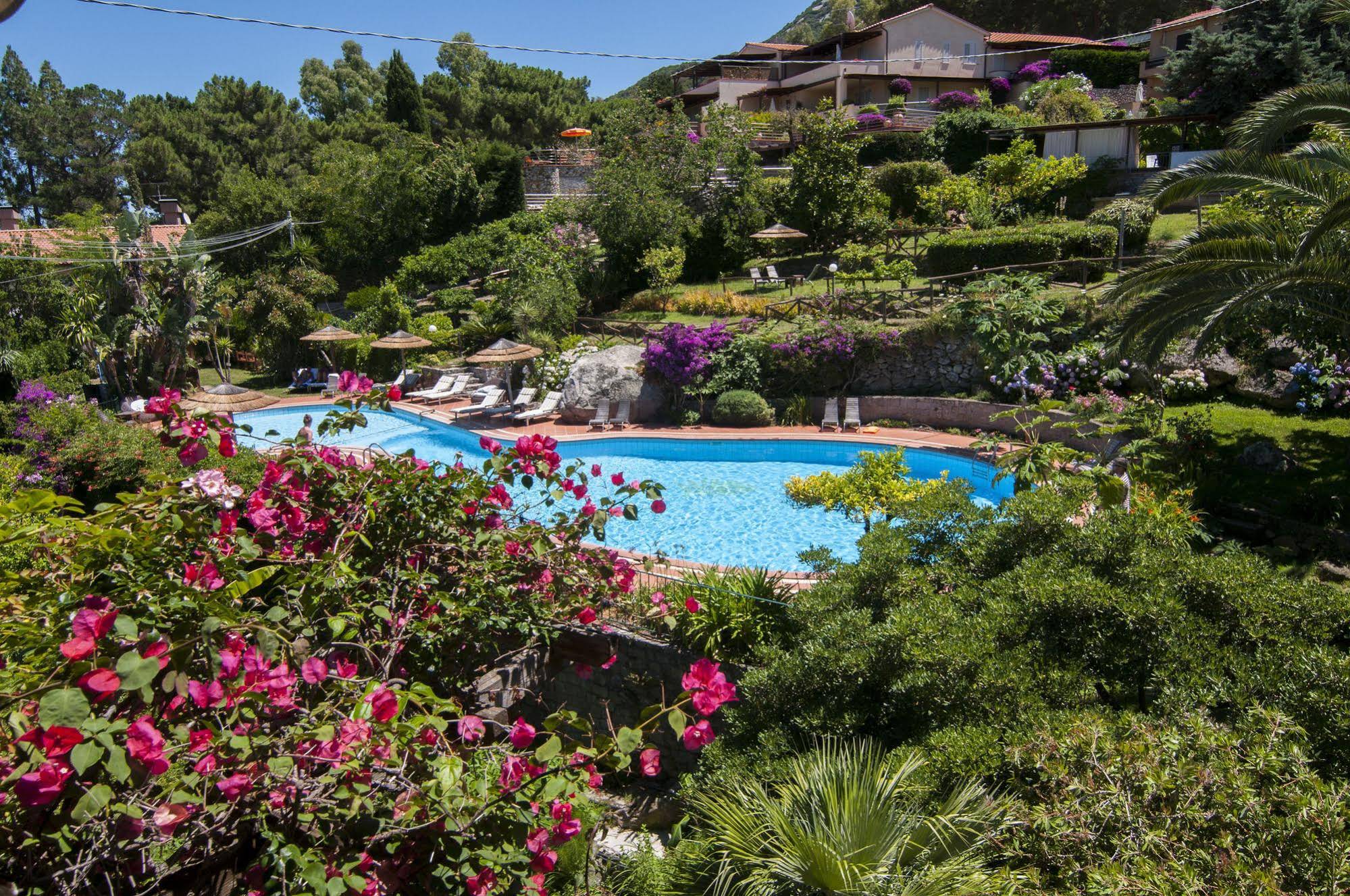 Hotel Cernia Isola Botanica