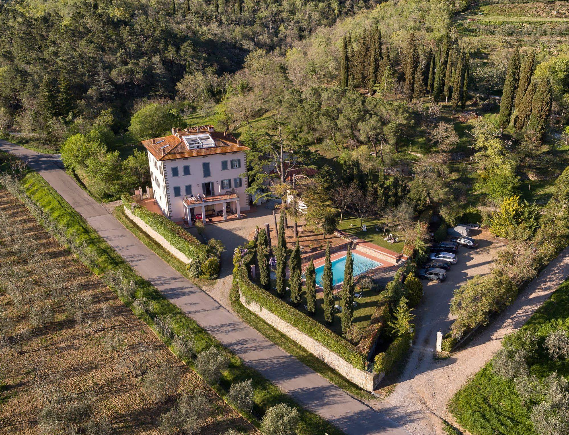 Villa La Grotta