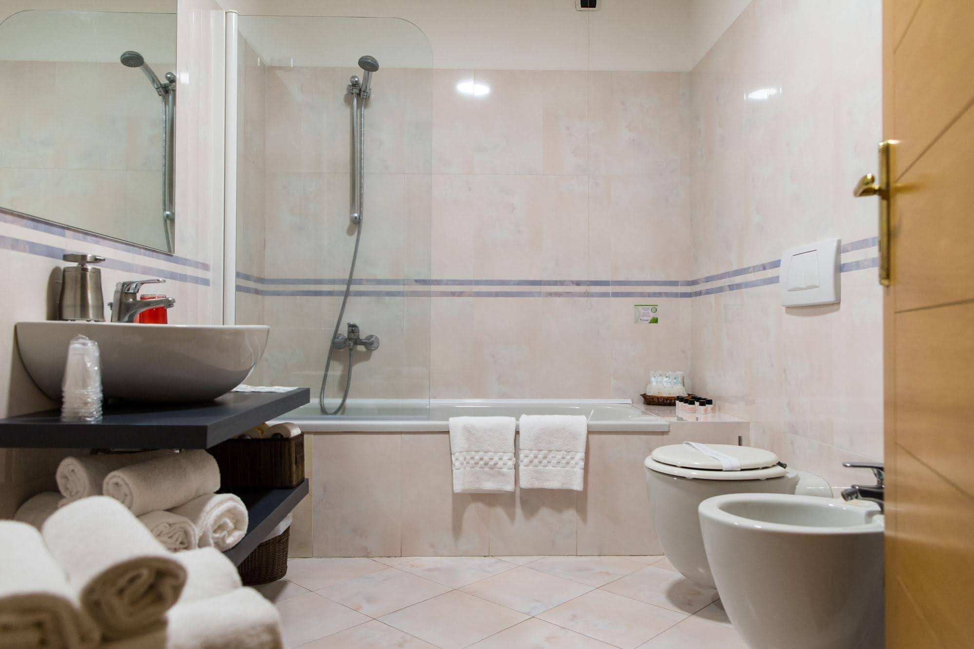 Piazza Paradiso Accommodation