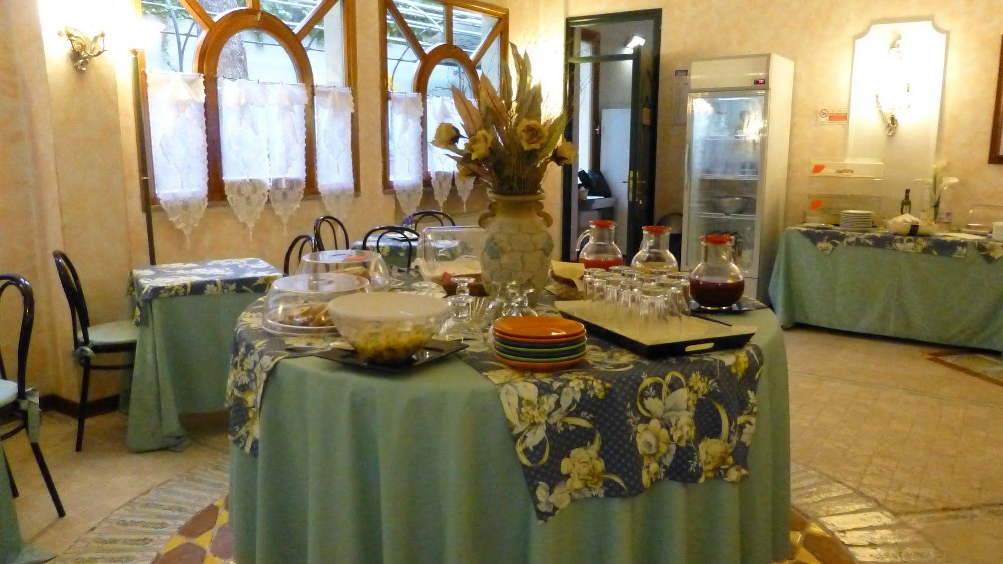 Hotel Leopoldo