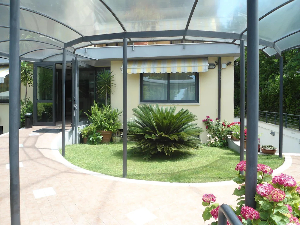 Hotel Maita