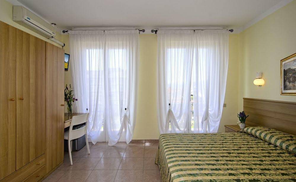 Hotel Nuovo Tirreno