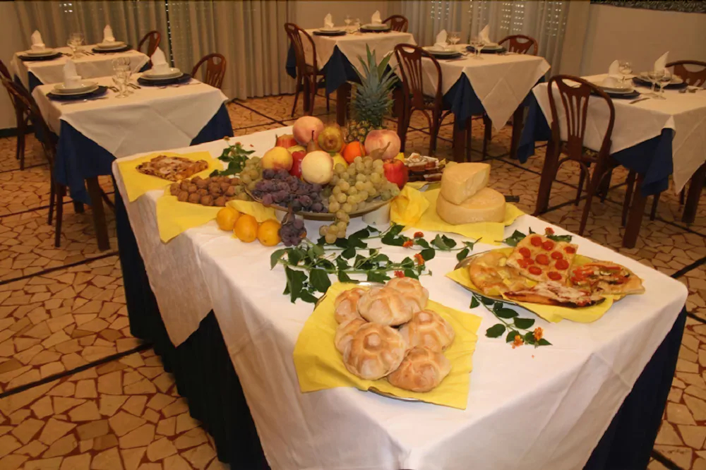 Hotel Perla Del Mare