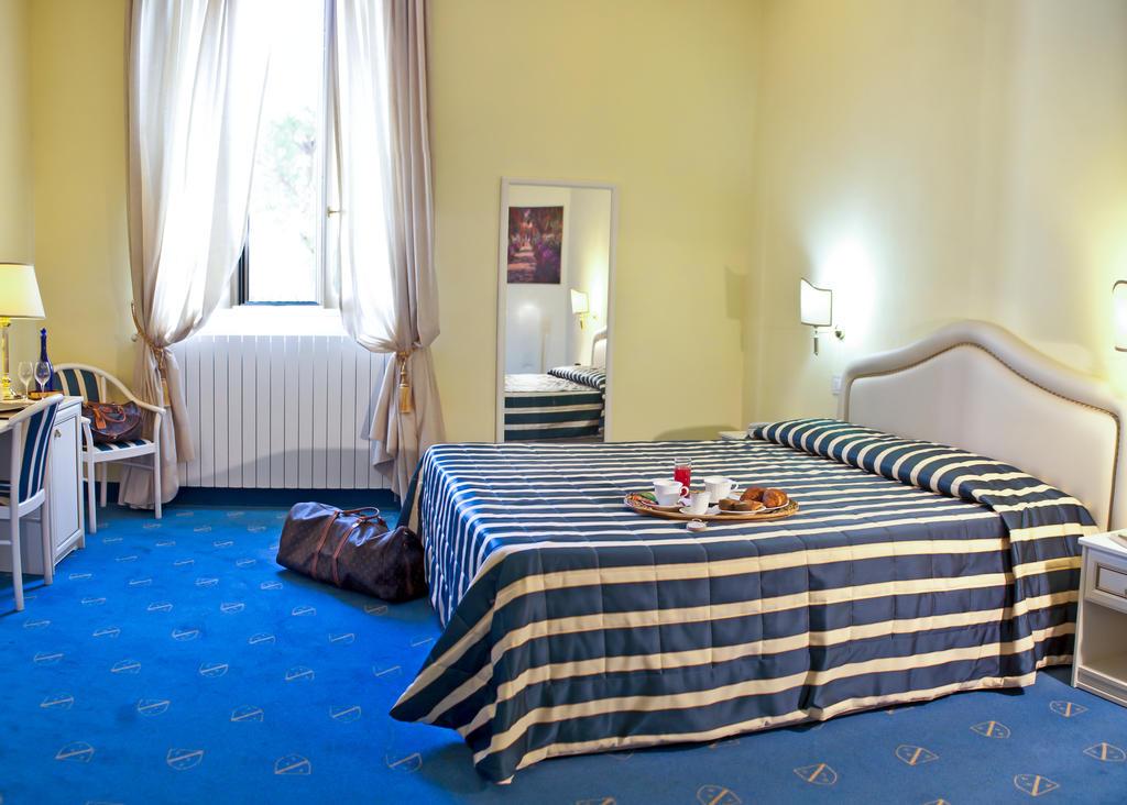 Hotel Navy