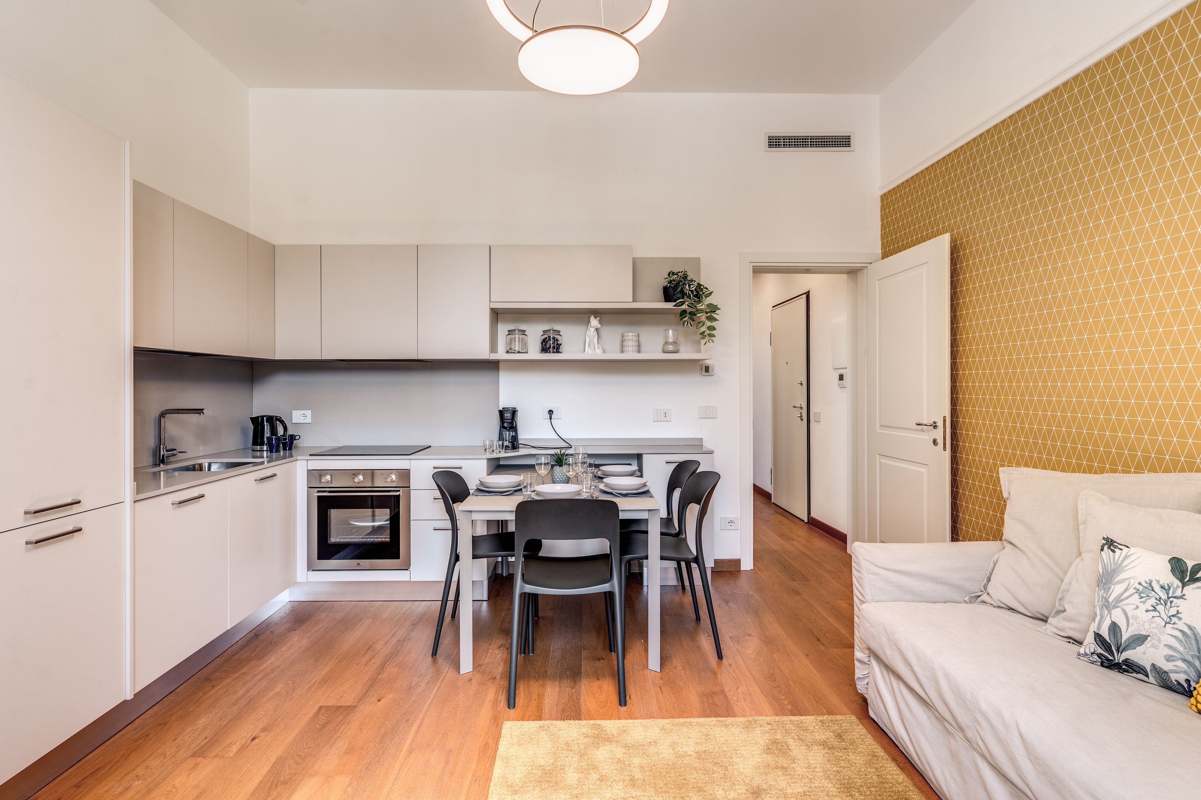 Aweshome Luxury Apartment