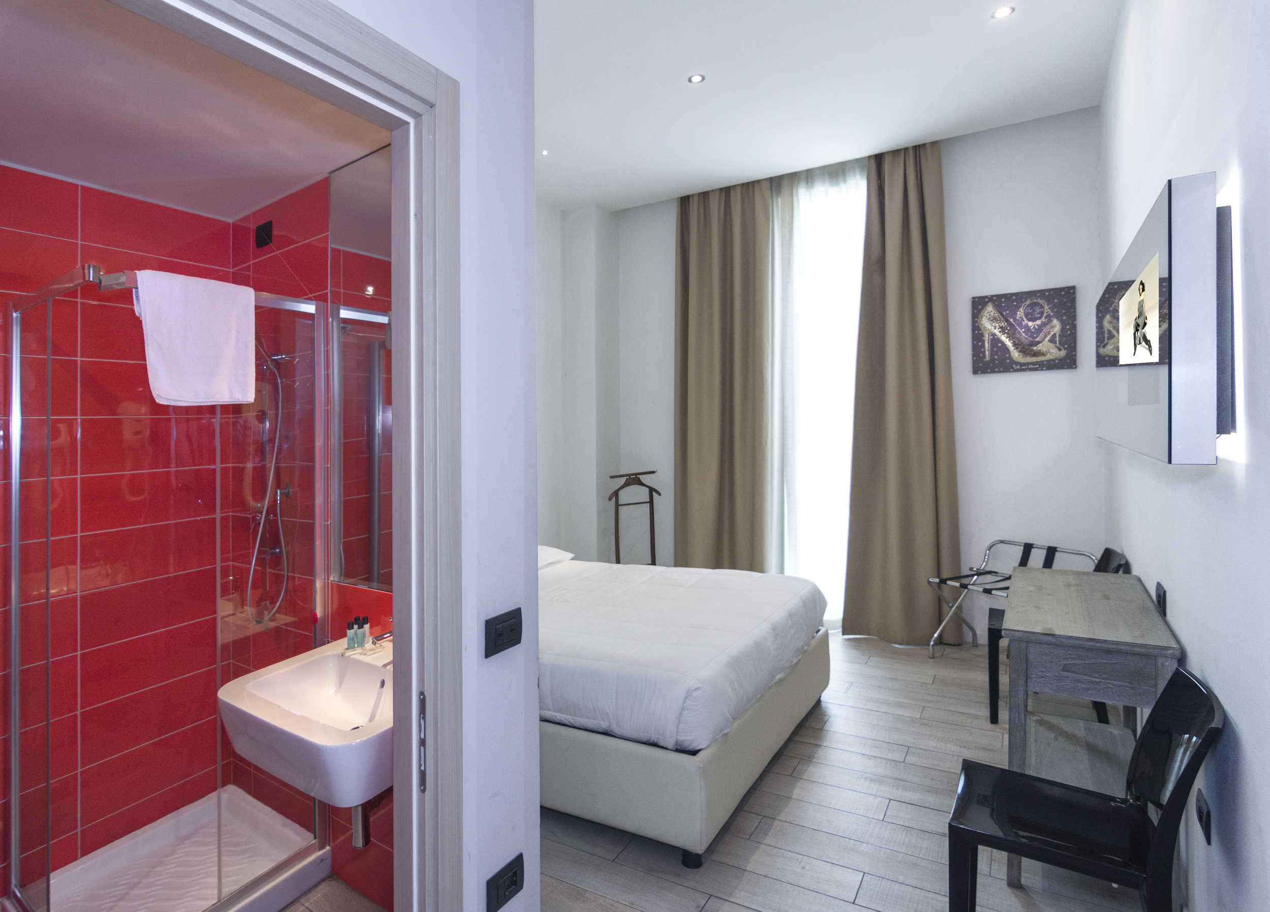 Blue Shades Aparthotel
