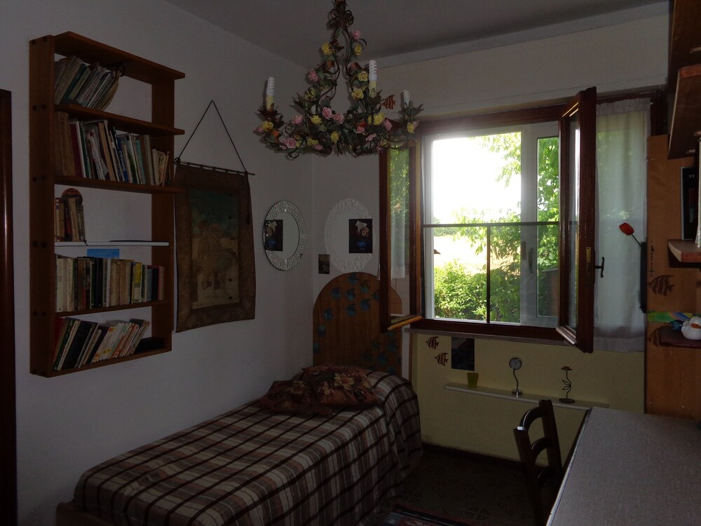Maison De Dora