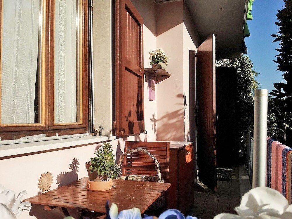 Maison De Dora