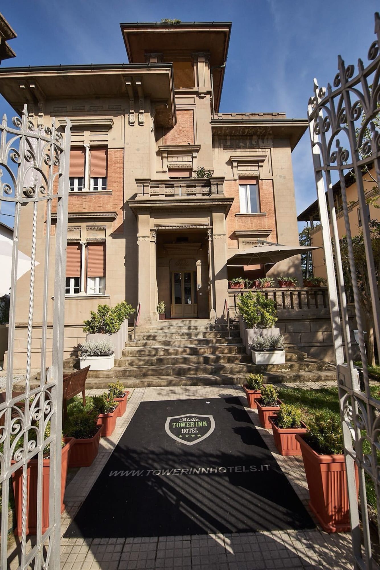 Villa Tower Inn