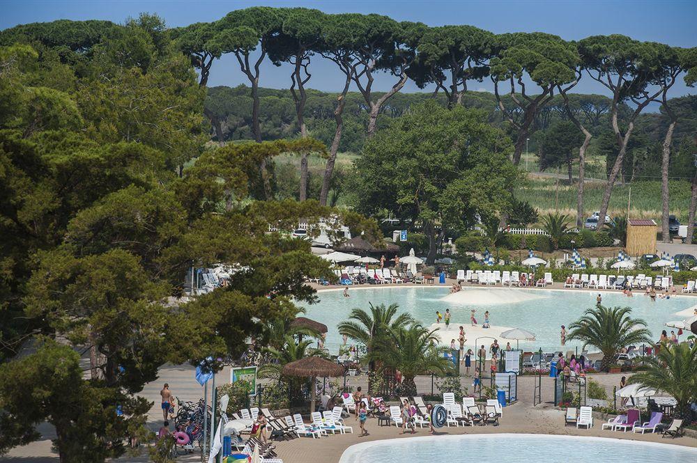 hu Park Albatros village