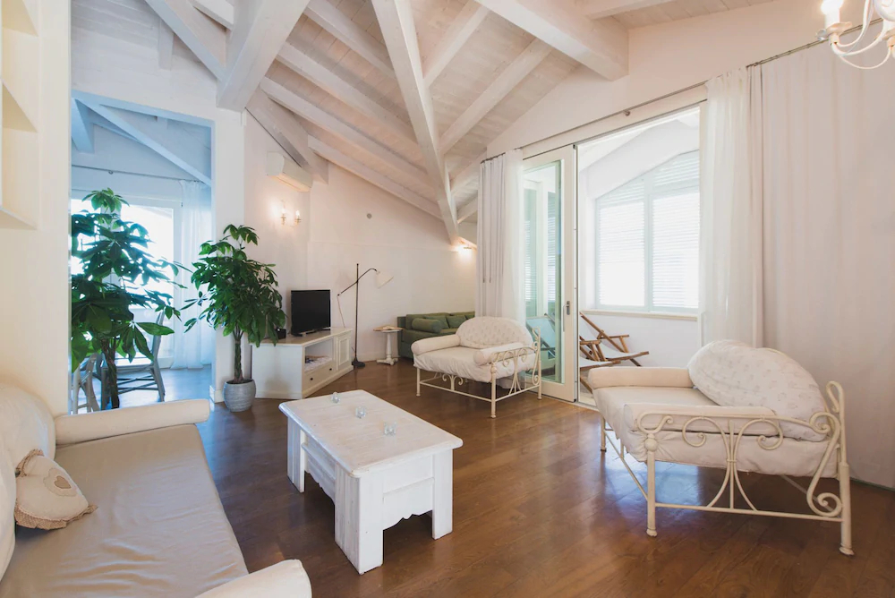 Villa Lilla Attic On The Beach