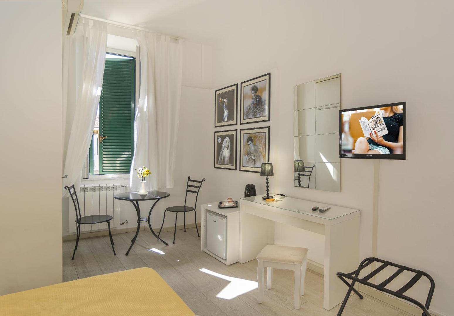 City Hotel
