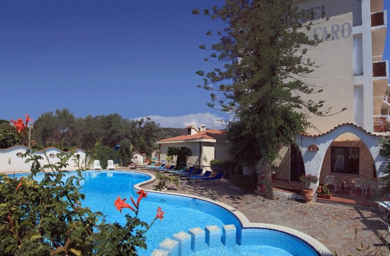 Hotel Punta Faro