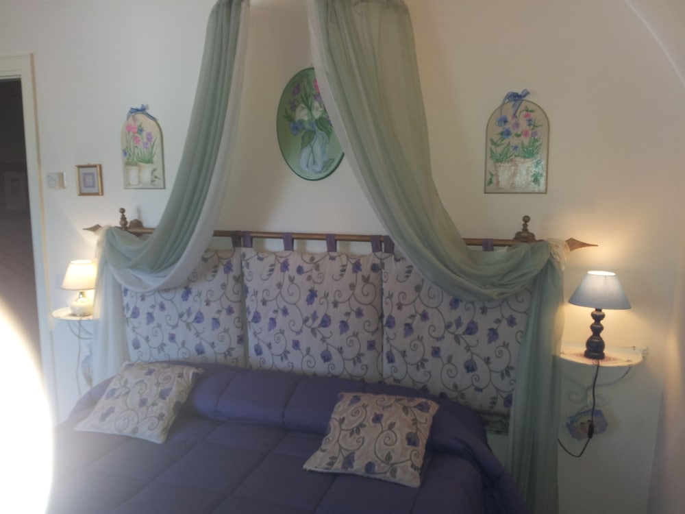 Bed and Breakfast A Casa delle Fate