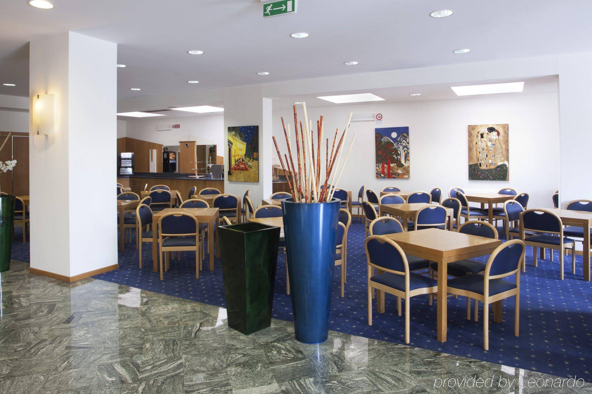 City Hotel & Suites