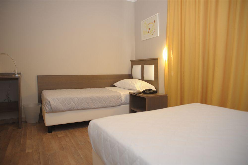 GG8 Restaurant & Hotel