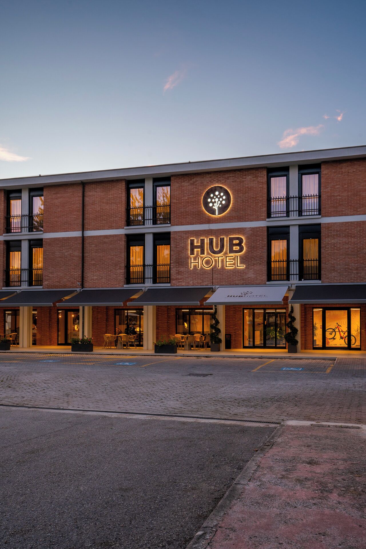Hub Hotel