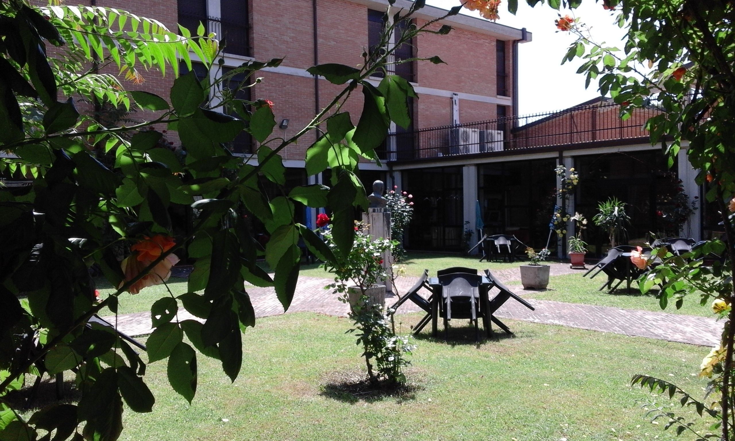 Hub Hotel