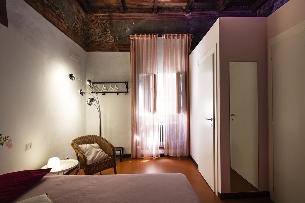 Orvieto Aroma Rooms 1