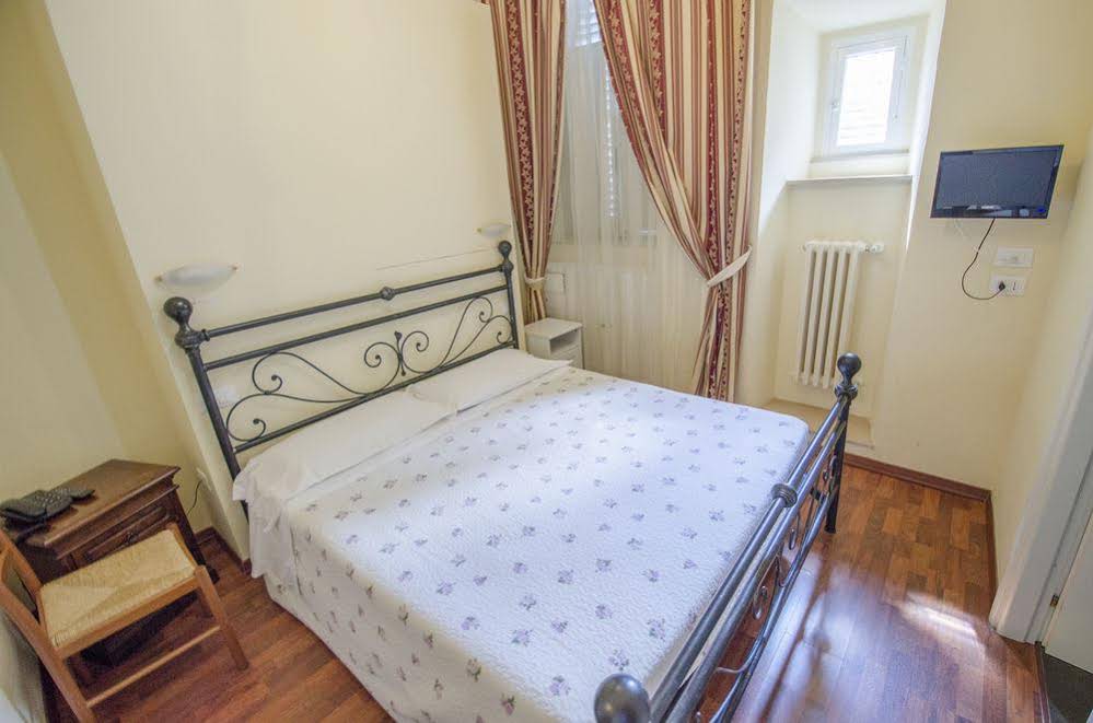 Hotel Iris