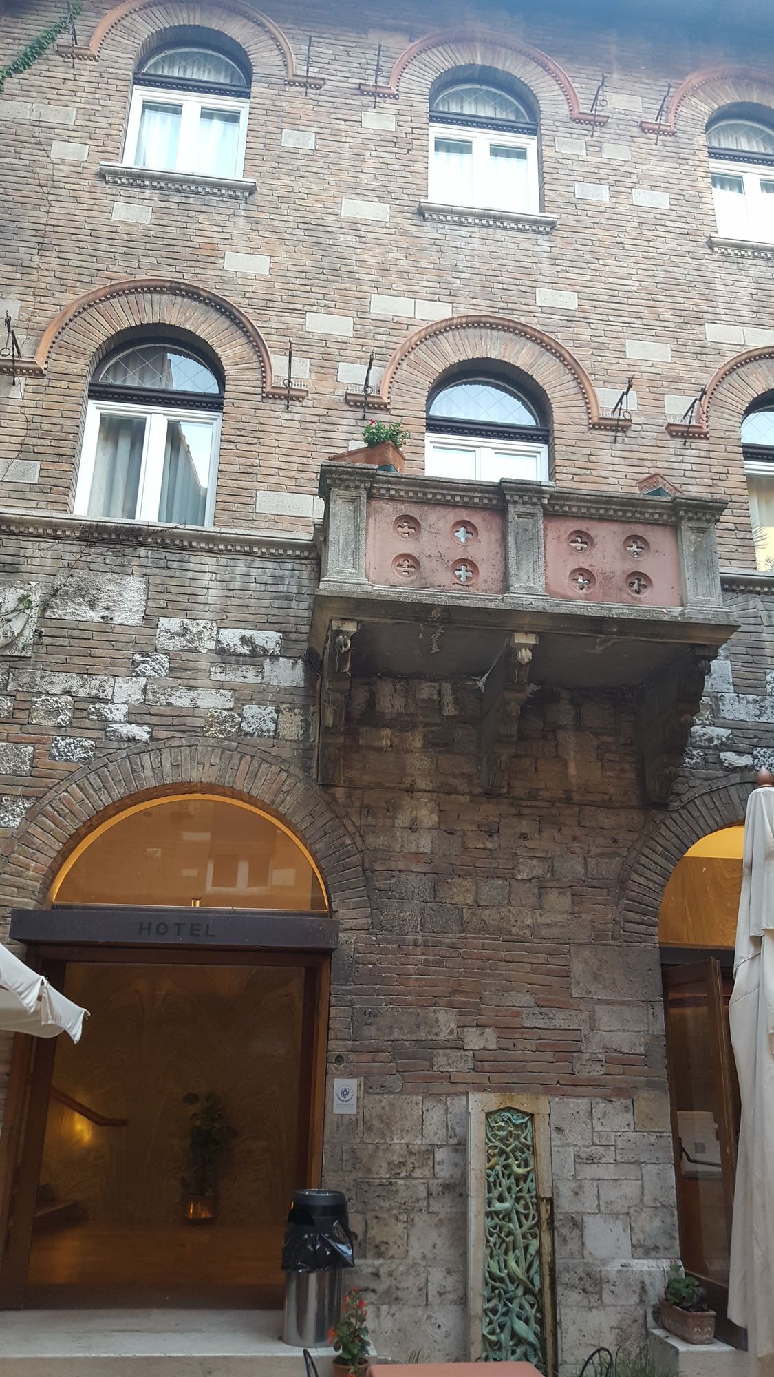 Rosetta Hotel Perugia Tapestry Collection By Hilton