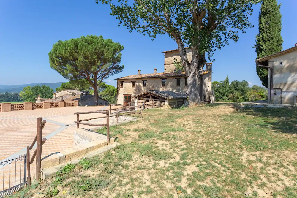 Pulciano Apartments