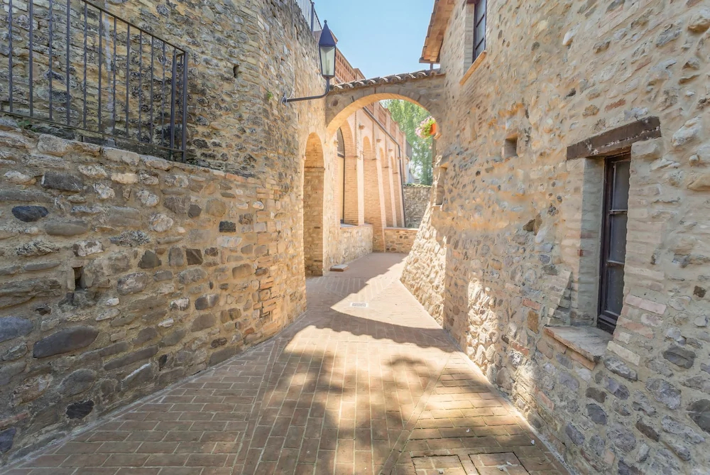 Pulciano Apartments